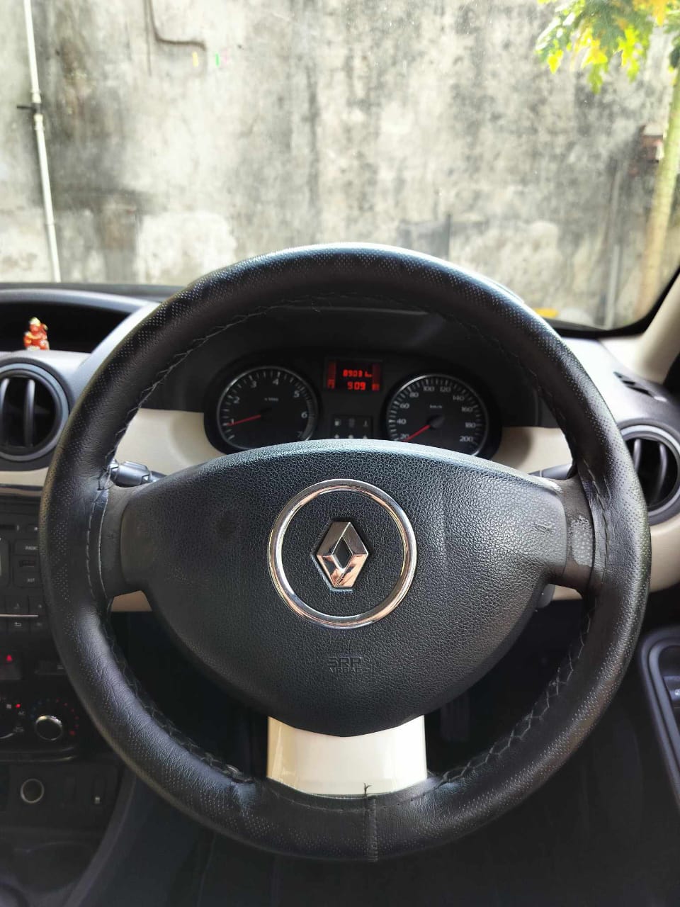 Details View - Renault Duster photos - reseller,reseller marketplace,advetising your products,reseller bazzar,resellerbazzar.in,india's classified site,Renault Duster, Old Renault Duster, Used Renault Duster  in Ahmedabad, old Renault Duster  in Ahmedabad, Renault Duster in Gujarat